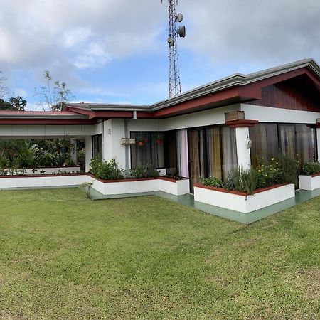 Las Pavitas Cottages La Fortuna Dış mekan fotoğraf