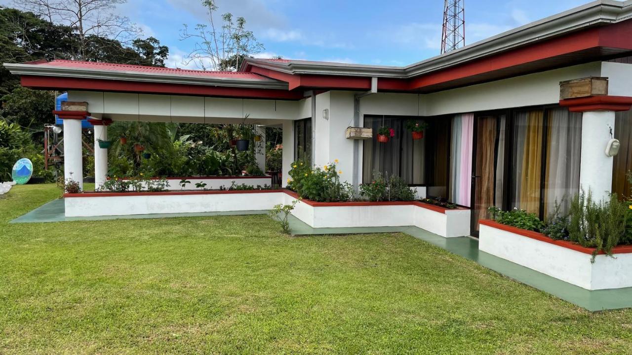 Las Pavitas Cottages La Fortuna Dış mekan fotoğraf