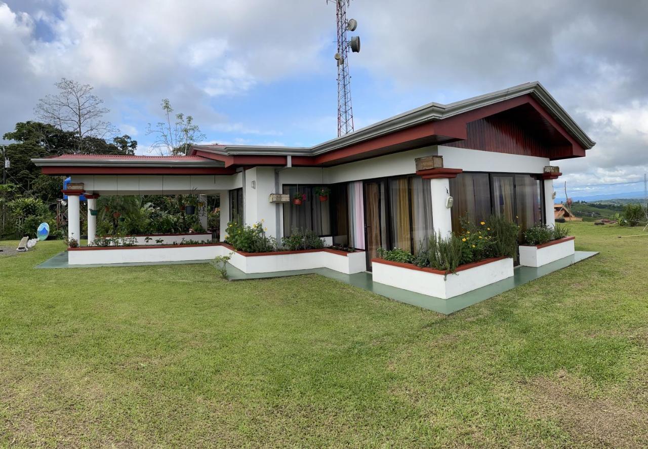 Las Pavitas Cottages La Fortuna Dış mekan fotoğraf